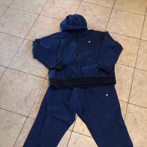 Nike sweatsuit
